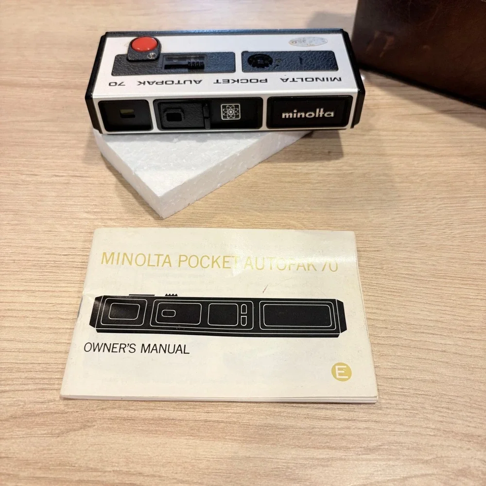 Vintage Minolta Pocket Autopak 70 110 Film Camera with Case and Manual